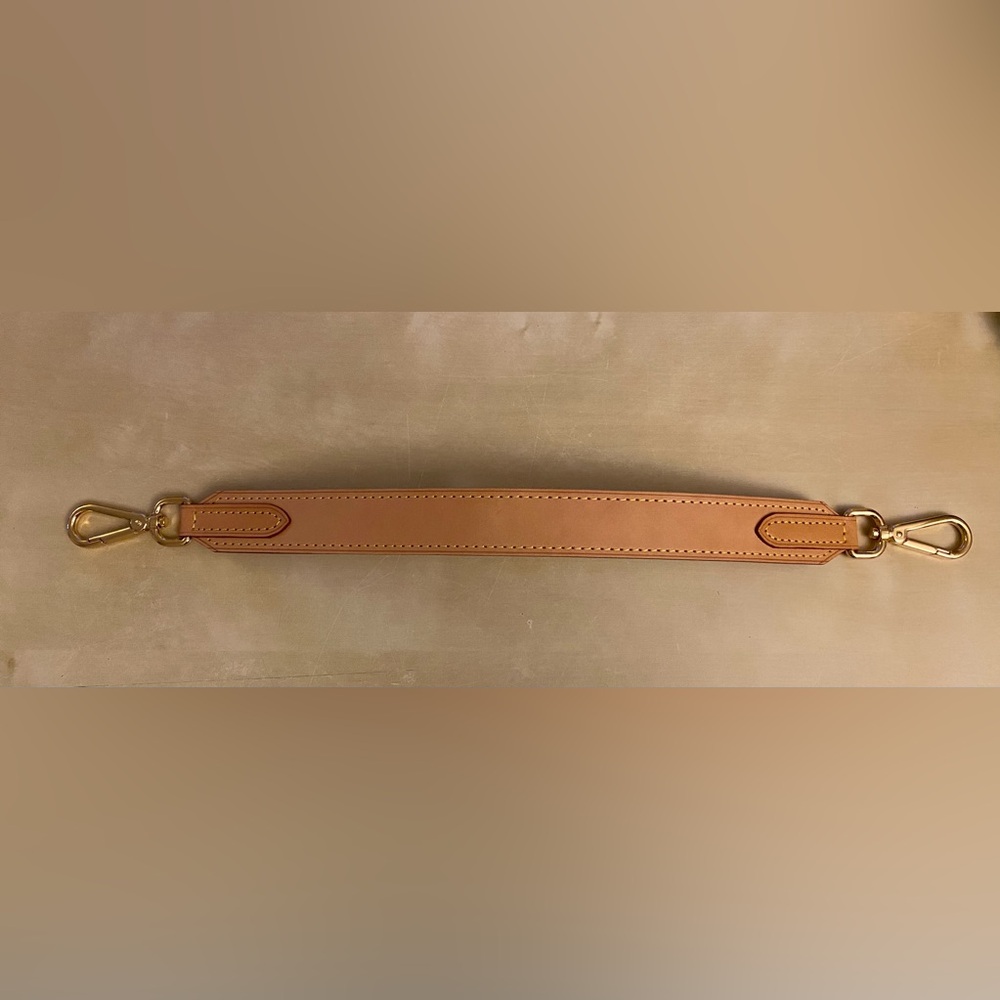 Leather top handle - ⭐️Used⭐️
